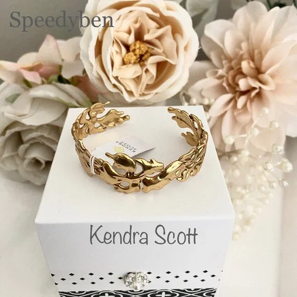 KENDRA SCOTT Savannah Cuff Bracelet in Gold NWT - Picture 3 of 14